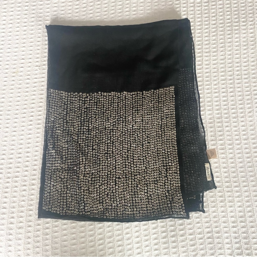 dylan 100% wool silver sequined scarf